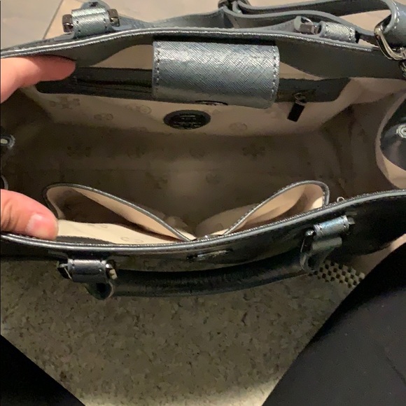 Tory Burch Robinson ologram tote - Picture 6 of 8